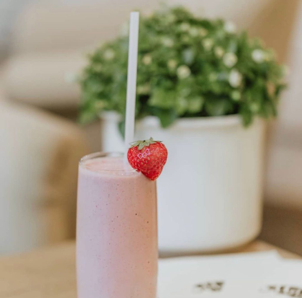 MyRaw kuchařka: zdravé raw recepty, které chutnají i vyživují tělo i duši